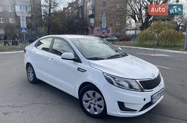 Седан Kia Rio 2014 в Киеве