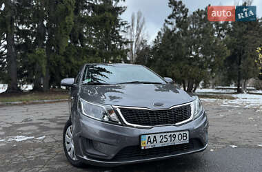 Седан Kia Rio 2013 в Киеве