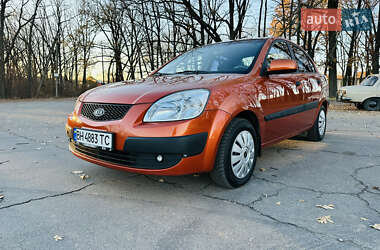 Седан Kia Rio 2005 в Умани