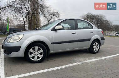 Седан Kia Rio 2007 в Одессе