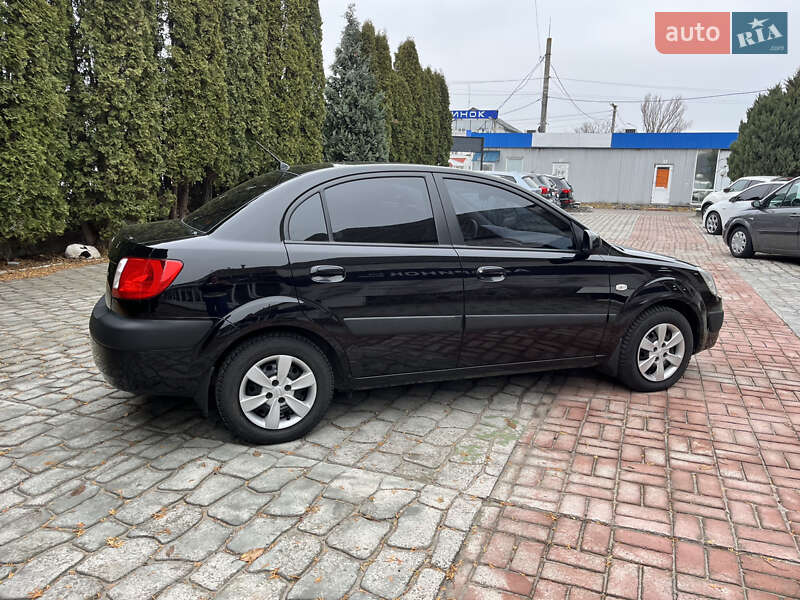 Седан Kia Rio 2007 в Белой Церкви