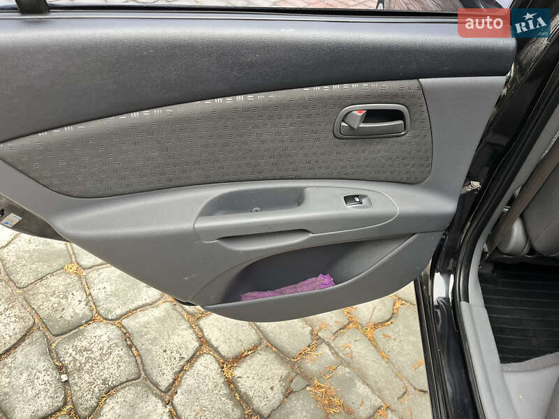 Седан Kia Rio 2007 в Белой Церкви