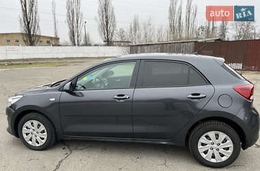 Хетчбек Kia Rio 2017 в Києві