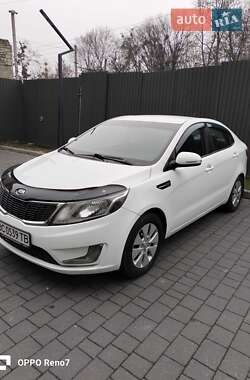 Седан Kia Rio 2013 в Львове