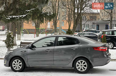 Седан Kia Rio 2012 в Ровно