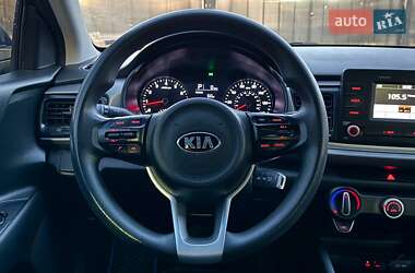 Седан Kia Rio 2018 в Києві