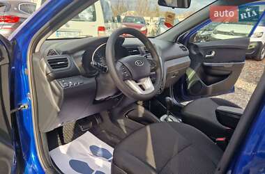 Седан Kia Rio 2012 в Смілі