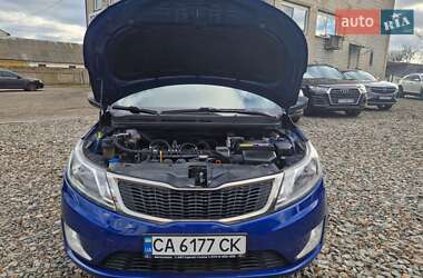 Седан Kia Rio 2012 в Смілі