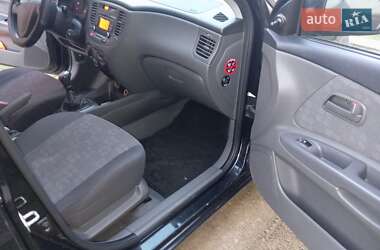 Хэтчбек Kia Rio 2009 в 