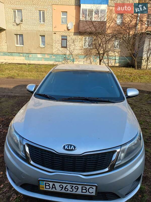 Седан Kia Rio 2013 в Гайвороне