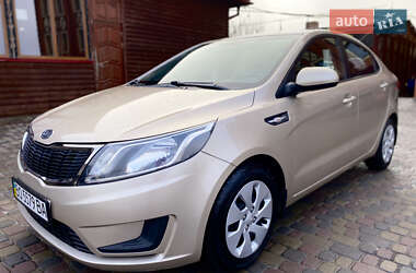 Седан Kia Rio 2012 в Тернополі