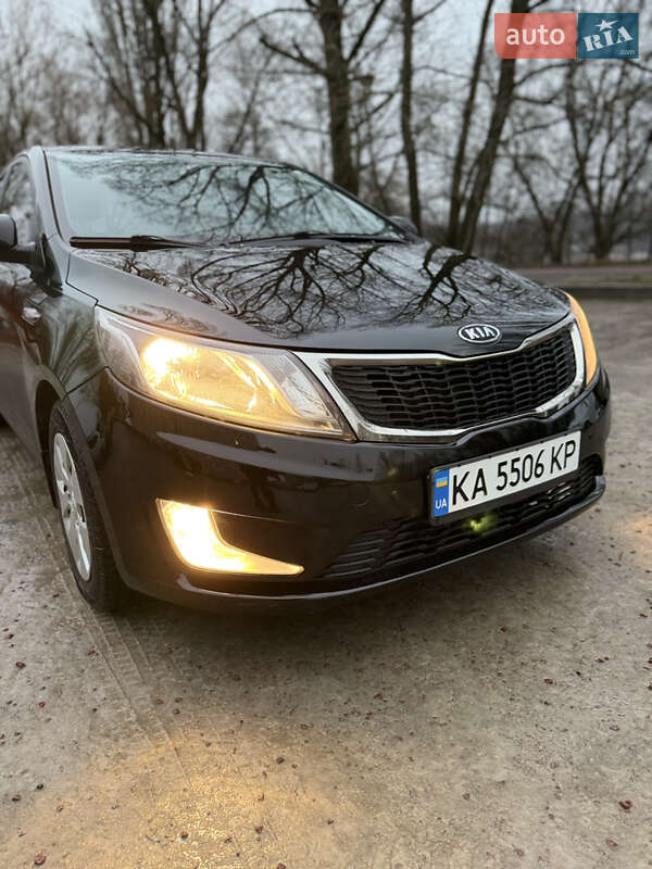 Седан Kia Rio 2012 в Сумах