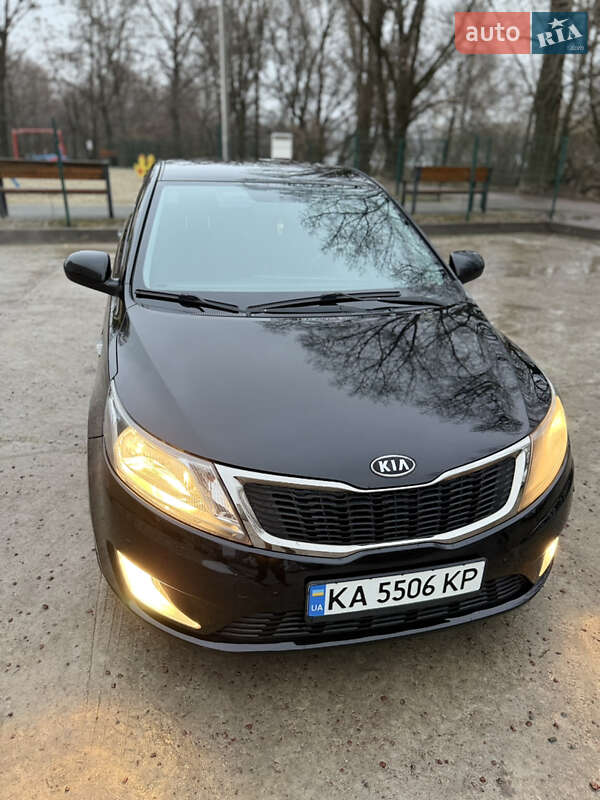 Седан Kia Rio 2012 в Сумах