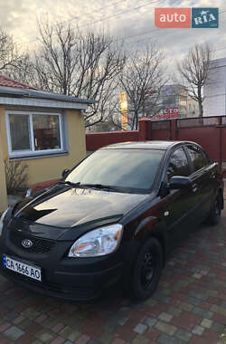 Седан Kia Rio 2007 в Черкасах