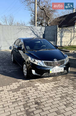 Седан Kia Rio 2012 в Павлограді