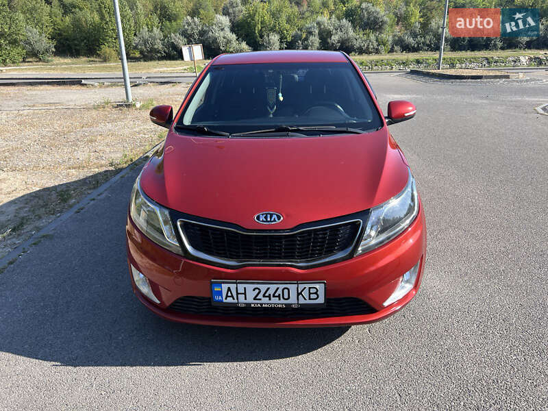 Седан Kia Rio 2012 в Дніпрі