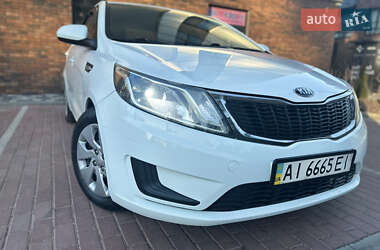 Седан Kia Rio 2013 в Ірпені