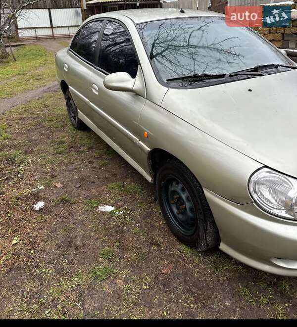 Kia Rio 2002