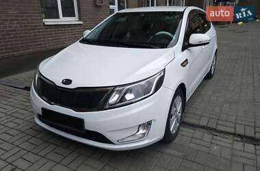 Хетчбек Kia Rio 2012 в Дніпрі