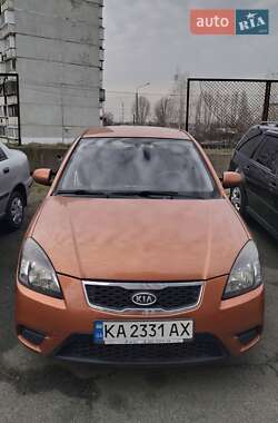 Хэтчбек Kia Rio 2010 в Киеве