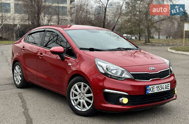 Седан Kia Rio 2017 в Днепре