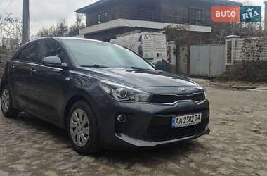 Хэтчбек Kia Rio 2017 в Киеве