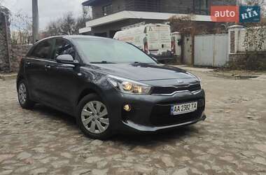 Хэтчбек Kia Rio 2017 в Киеве