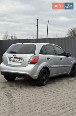 Хэтчбек Kia Rio 2010 в Львове