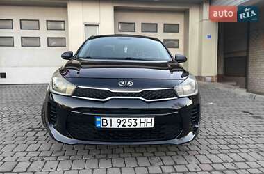 Седан Kia Rio 2017 в Николаеве