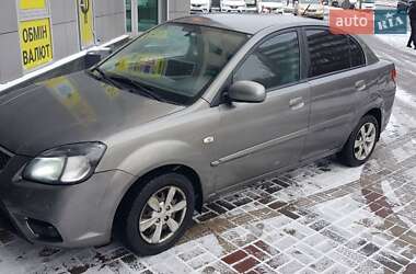 Седан Kia Rio 2011 в Киеве