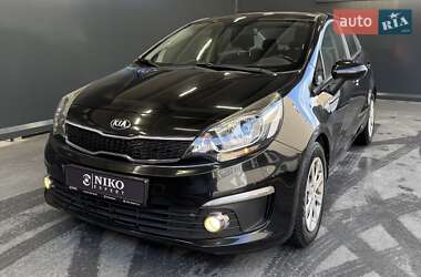 Седан Kia Rio 2017 в Киеве