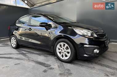 Седан Kia Rio 2017 в Киеве