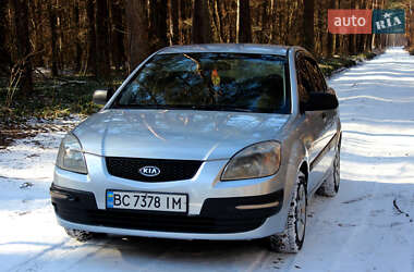 Седан Kia Rio 2008 в Кременце