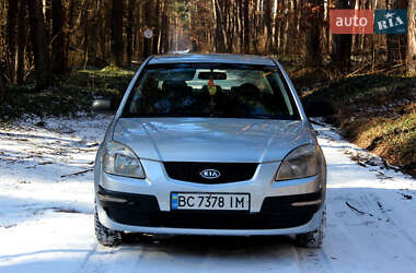 Седан Kia Rio 2008 в Кременце