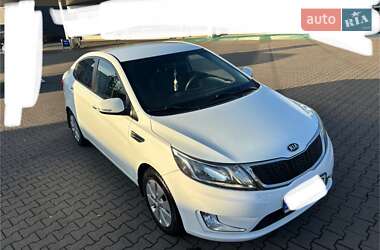 Седан Kia Rio 2013 в Одессе