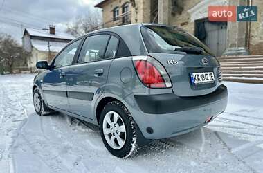 Хэтчбек Kia Rio 2008 в Киеве