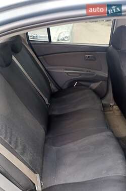 Хэтчбек Kia Rio 2006 в 