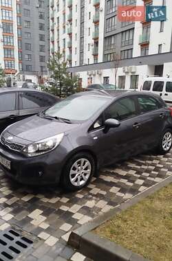 Хэтчбек Kia Rio 2013 в Ивано-Франковске