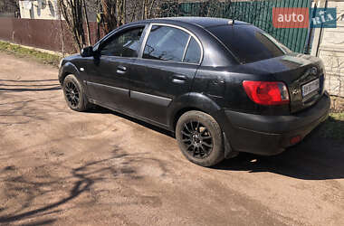 Седан Kia Rio 2008 в Коростене