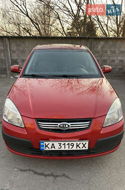 Хэтчбек Kia Rio 2007 в Киеве