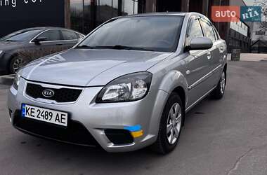 Седан Kia Rio 2011 в Дніпрі