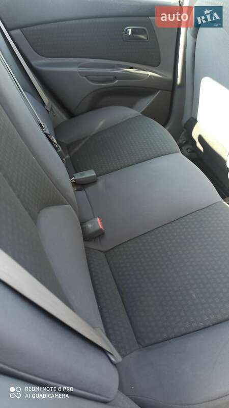 Седан Kia Rio 2008 в Обухове