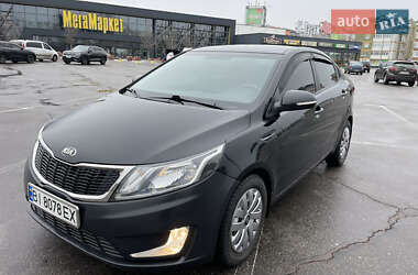 Седан Kia Rio 2013 в Киеве