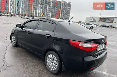 Седан Kia Rio 2013 в Киеве