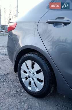 Седан Kia Rio 2012 в Києві