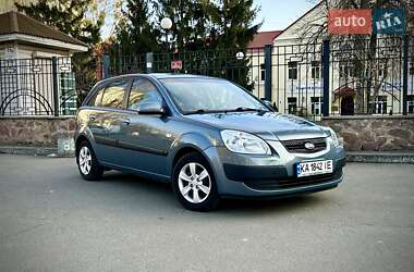 Хэтчбек Kia Rio 2008 в Киеве