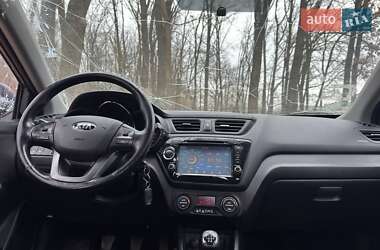 Седан Kia Rio 2014 в Чернігові