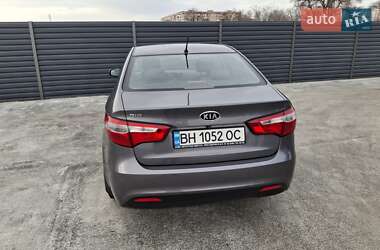 Седан Kia Rio 2013 в 