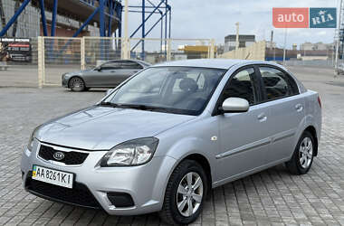 Седан Kia Rio 2011 в Харкові