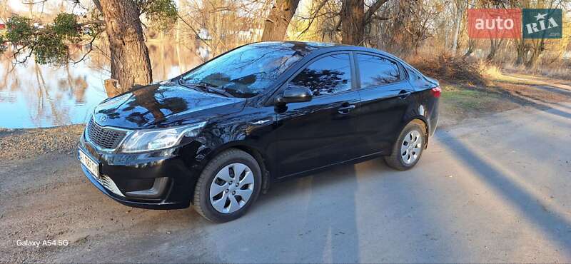 Седан Kia Rio 2012 в Городище